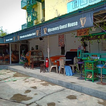 Discovery Cafe And Guesthouse ملقا المظهر الخارجي الصورة