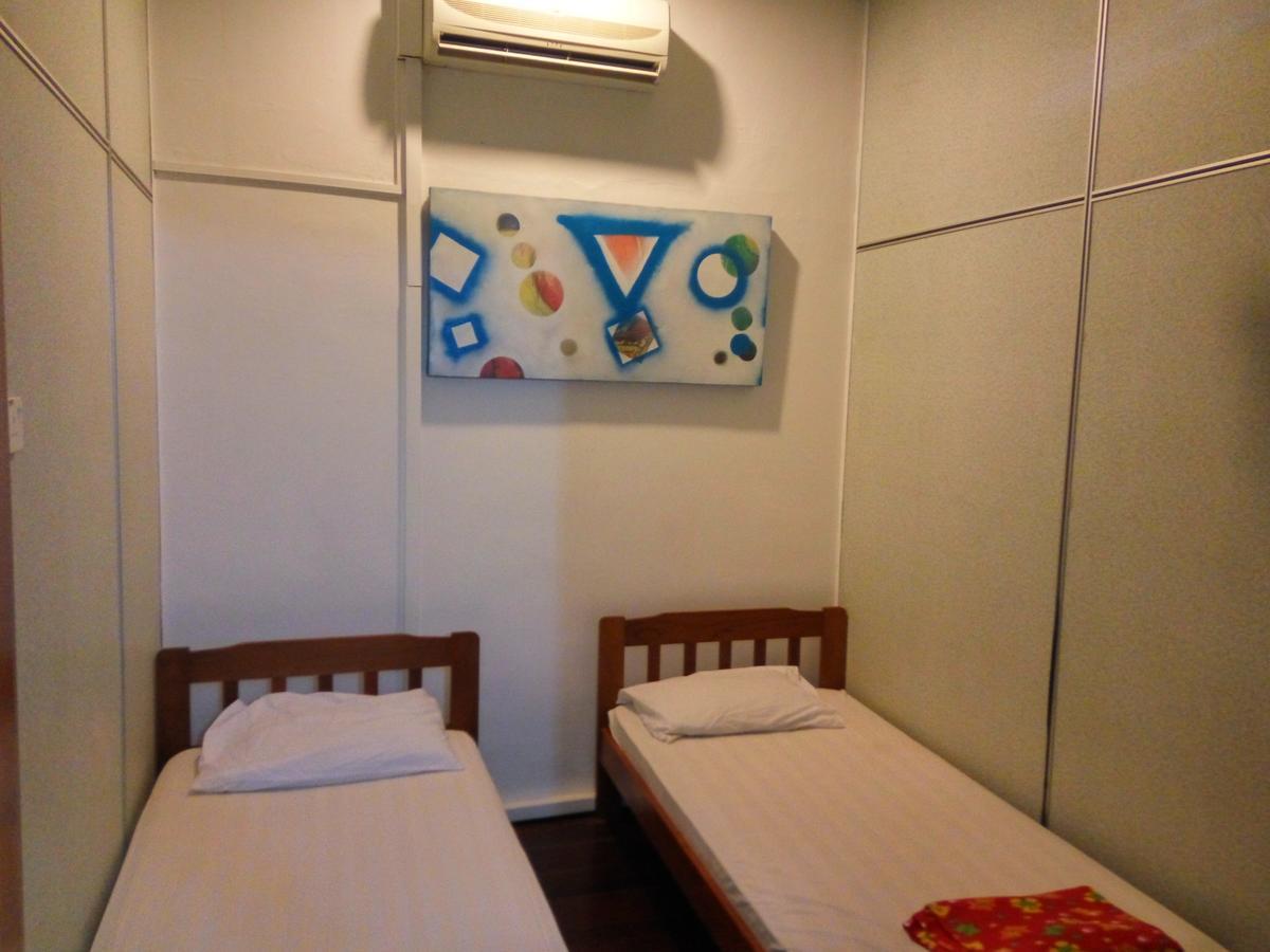 Discovery Cafe And Guesthouse ملقا المظهر الخارجي الصورة
